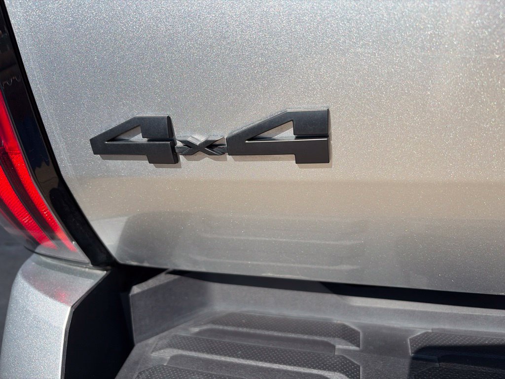 Used 2024 Toyota Tundra Platinum AWD/4WD image 16