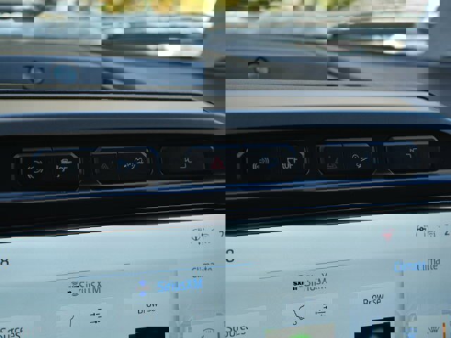 Certified 2022 Ford F250 Lariat w/ Black Appearance Package image 12