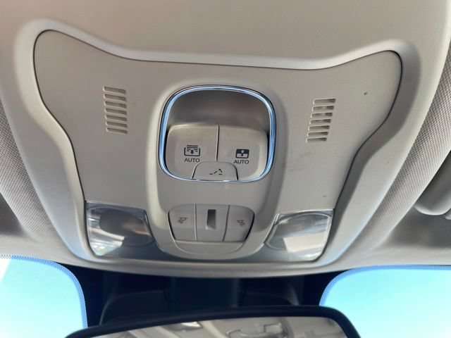 Used 2018 Jeep Renegade Altitude AWD/4WD image 29