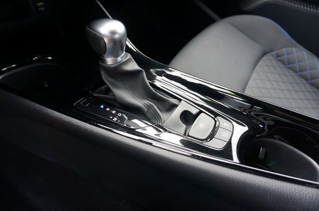 Used 2020 Toyota C-HR XLE image 19