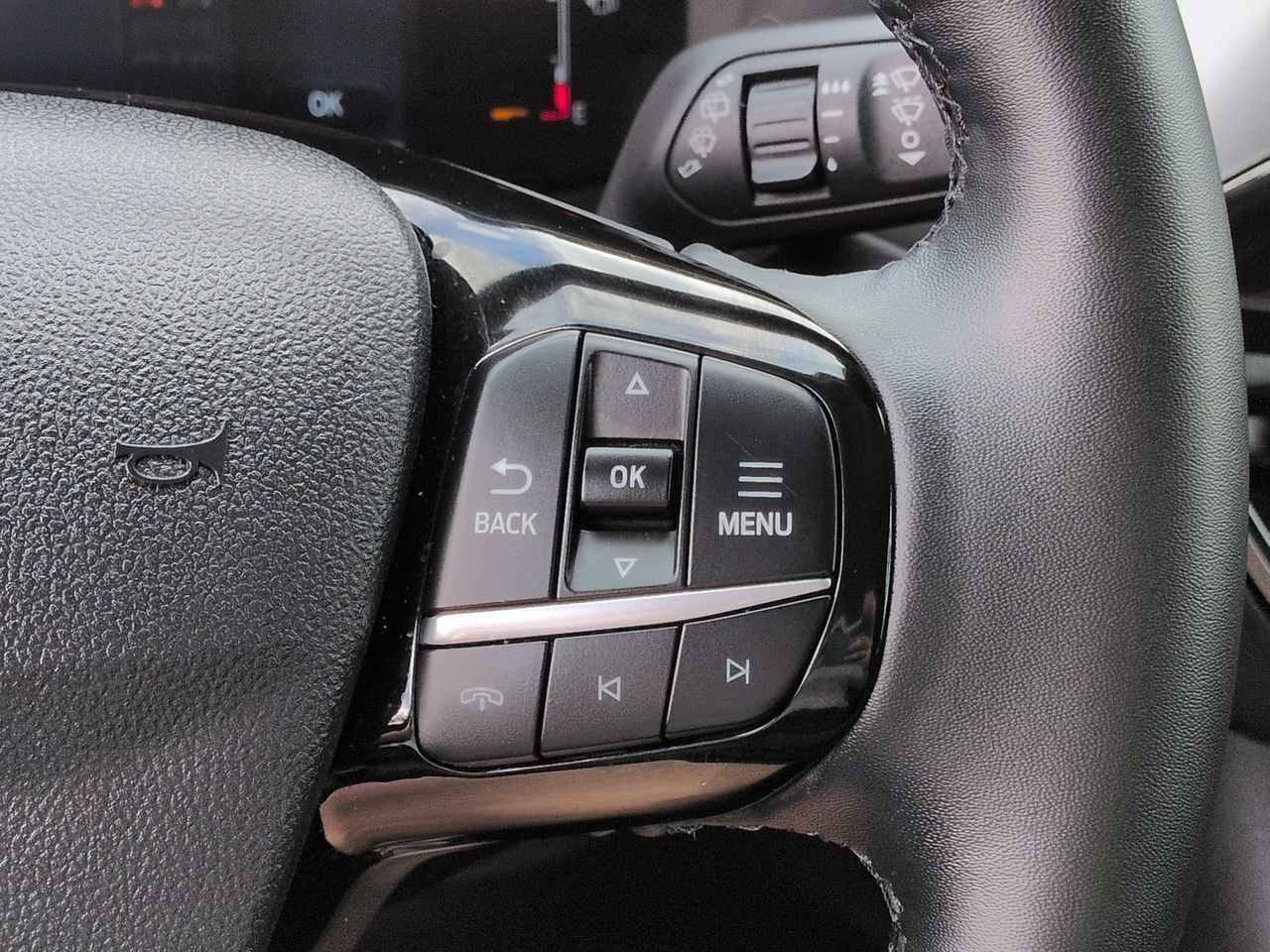 Certified 2023 Ford Escape Active AWD/4WD image 25