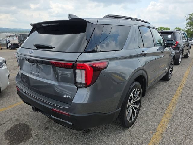 Certified 2025 Ford Explorer ST-Line AWD/4WD image 6