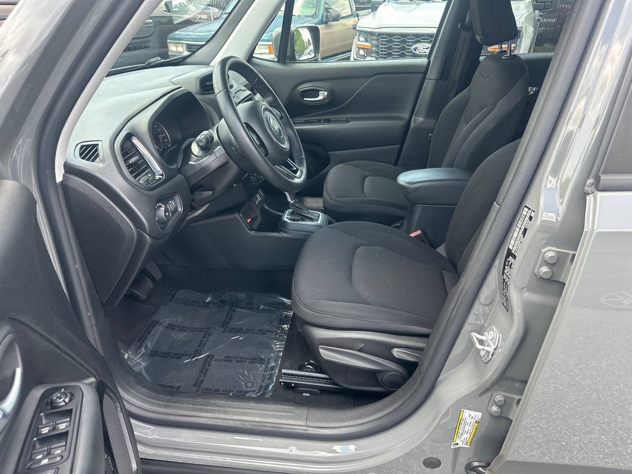 Used 2020 Jeep Renegade Altitude FWD image 9
