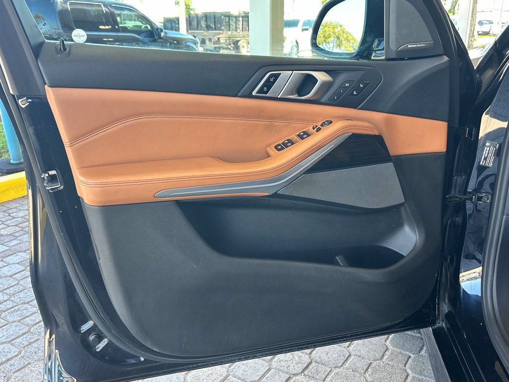 Used 2019 BMW X5 xDrive40i w/ M Sport Package AWD/4WD image 36