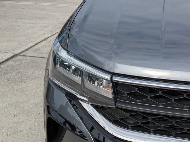 Used 2023 Volkswagen Taos S image 9