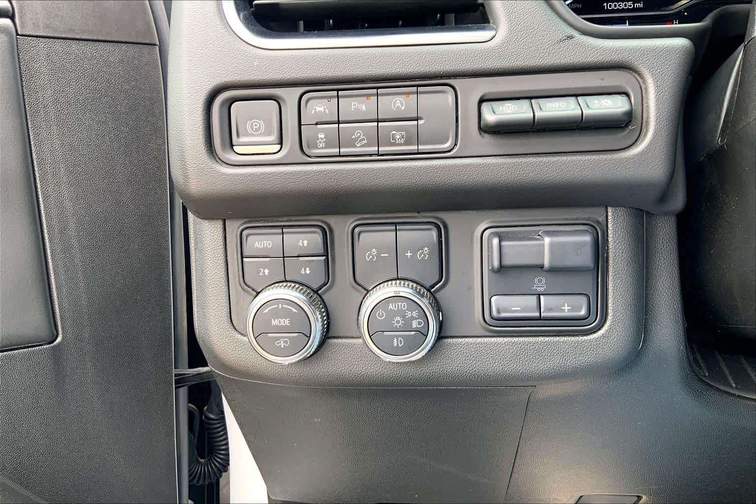 Used 2024 GMC Yukon XL AT4 w/ AT4 Premium Plus Package AWD/4WD image 36