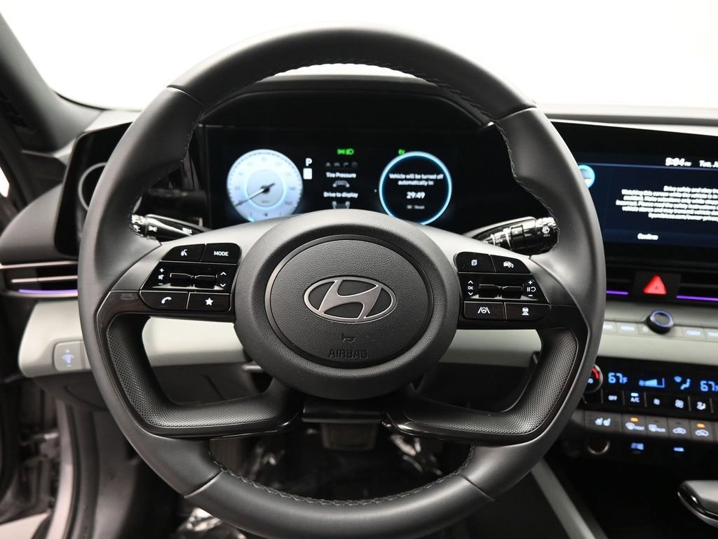 Used 2024 Hyundai Elantra Limited image 40