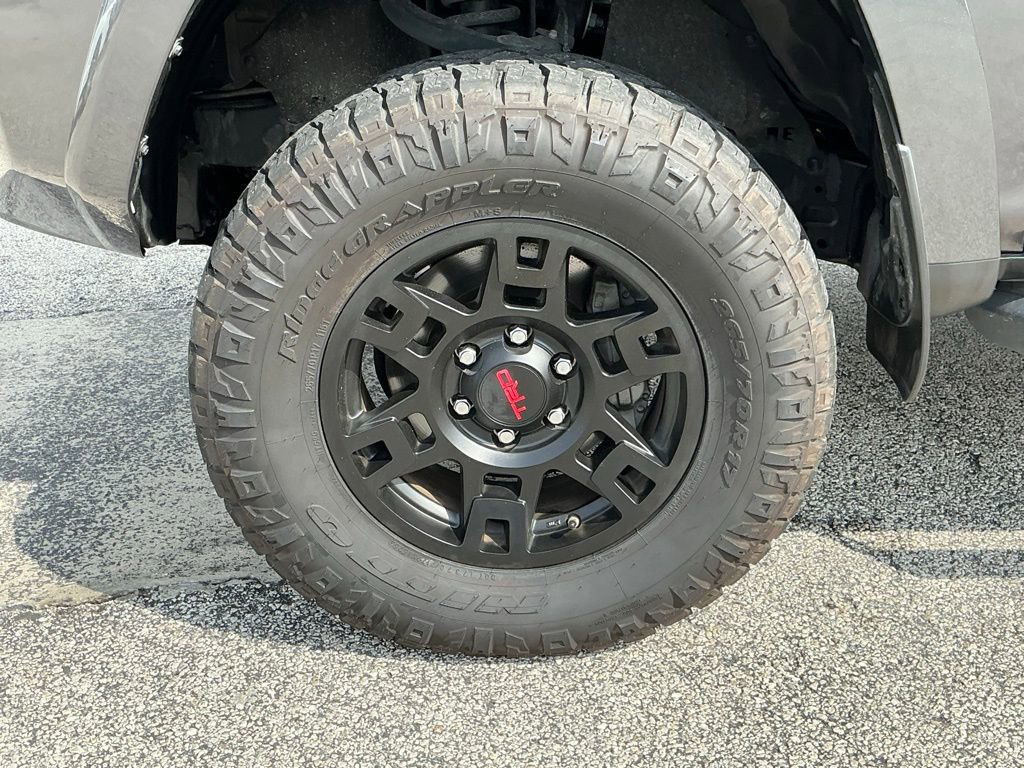 Used 2022 Toyota 4Runner SR5 Premium w/ Moonroof Package image 21