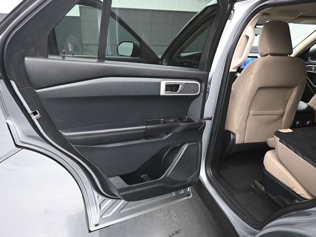 Certified 2021 Ford Explorer 2WD image 39