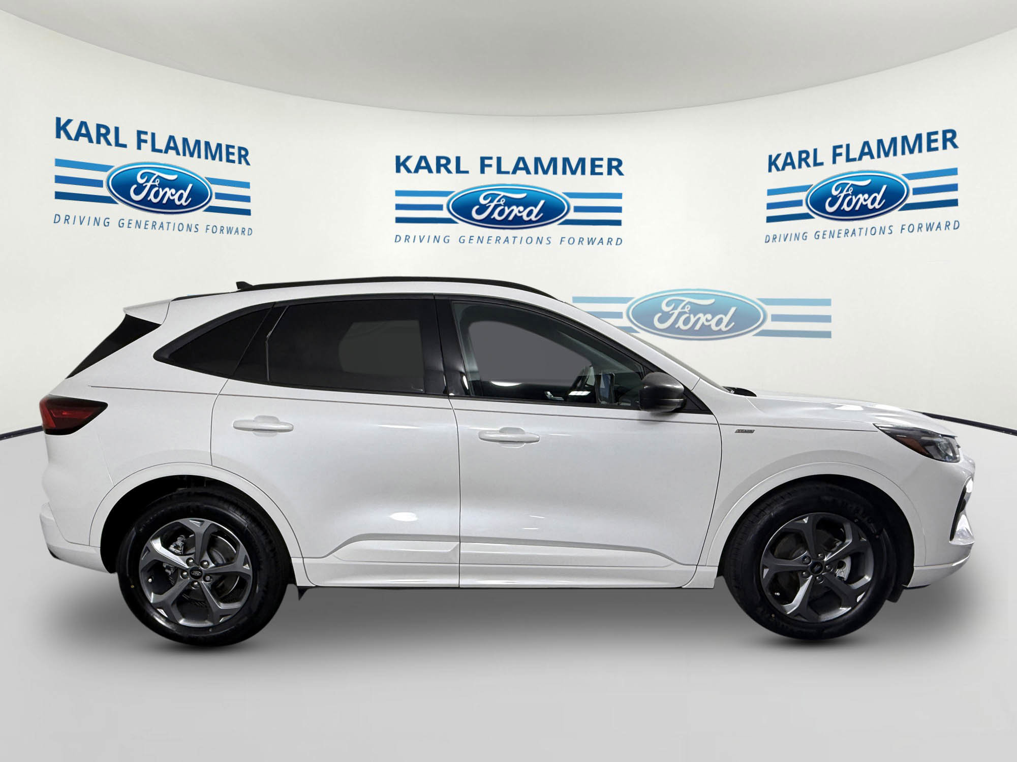 Certified 2023 Ford Escape ST-Line w/ Tech Pack #1 FWD image 2