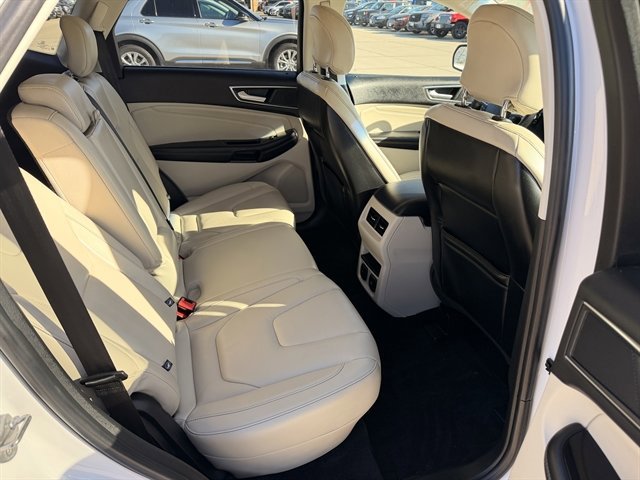 Certified 2018 Ford Edge Titanium w/ Ford Safe & Smart Package image 9