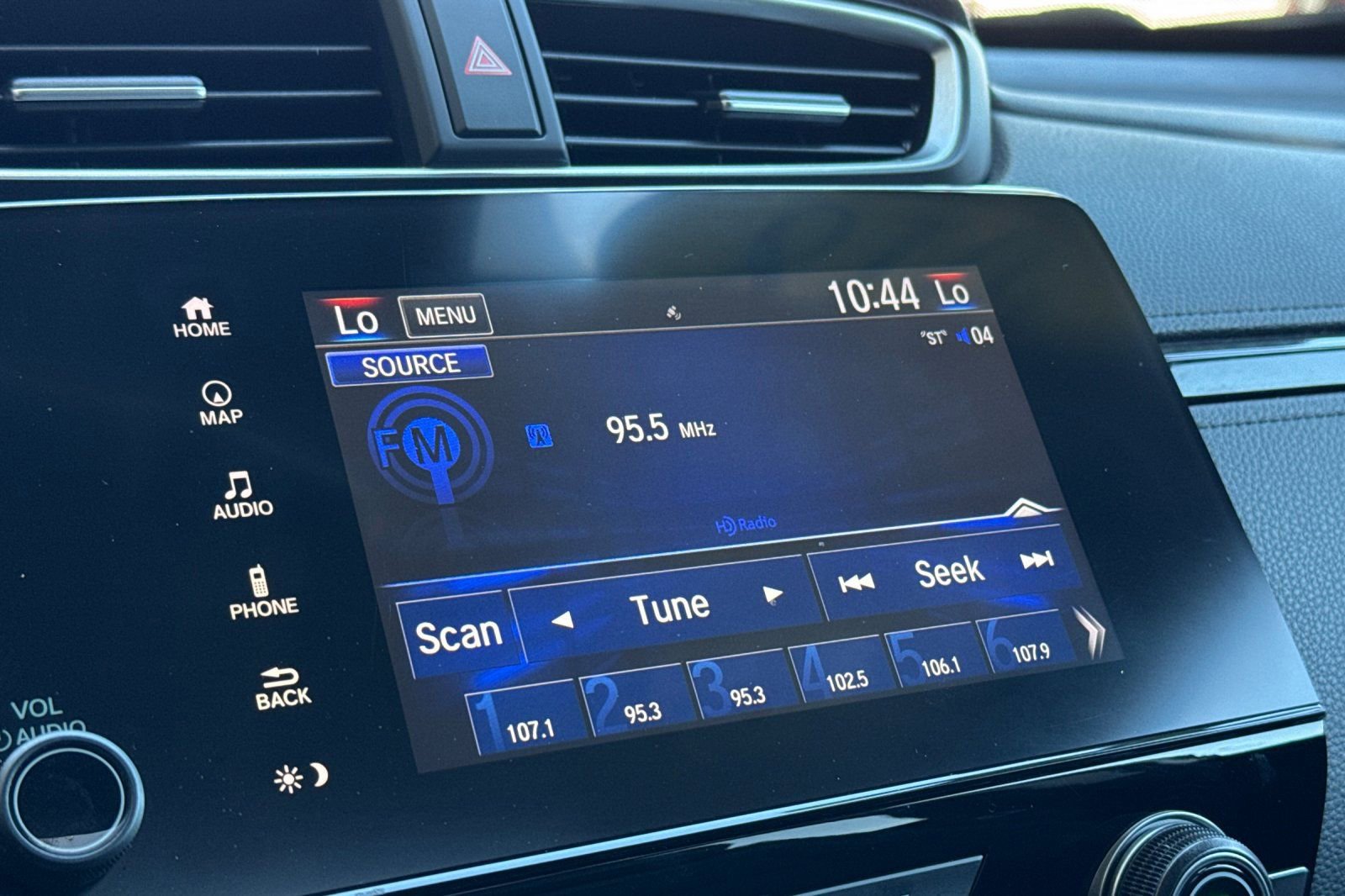 Used 2018 Honda CR-V Touring image 18