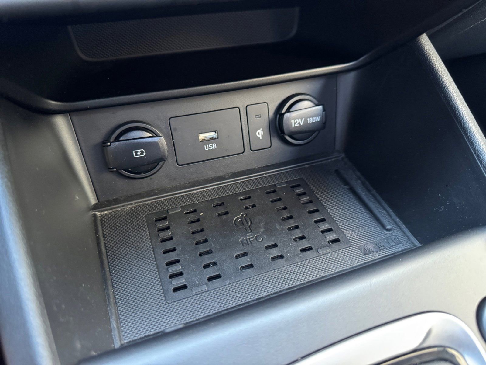 Used 2022 Hyundai Kona Limited image 23