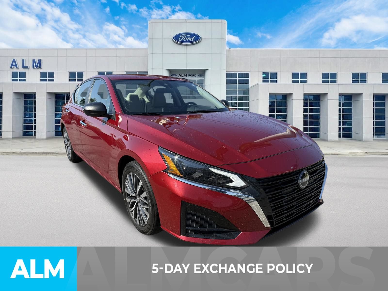 Used 2025 Nissan Altima 2.5 SV FWD image 3