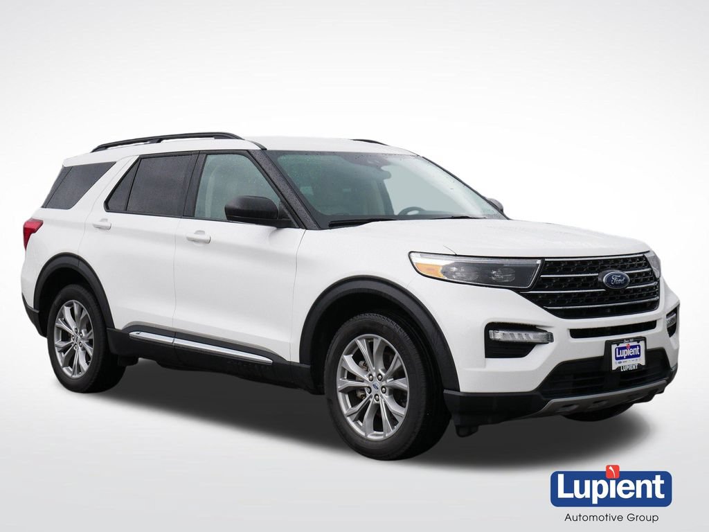 Certified 2023 Ford Explorer XLT w/ Equipment Group 202A AWD/4WD image 1