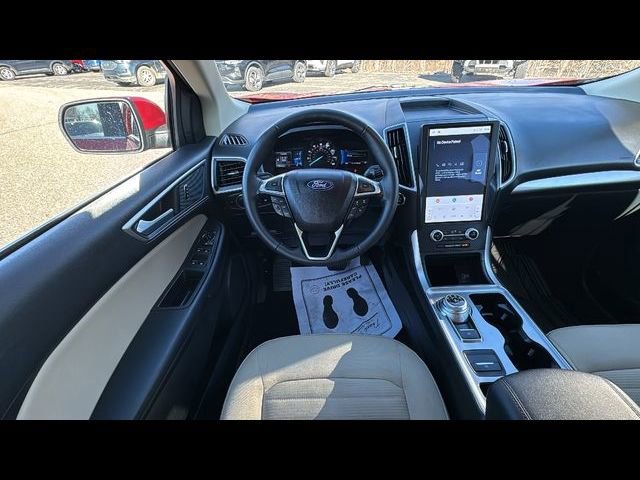 Certified 2023 Ford Edge SEL w/ Convenience Package AWD/4WD image 13