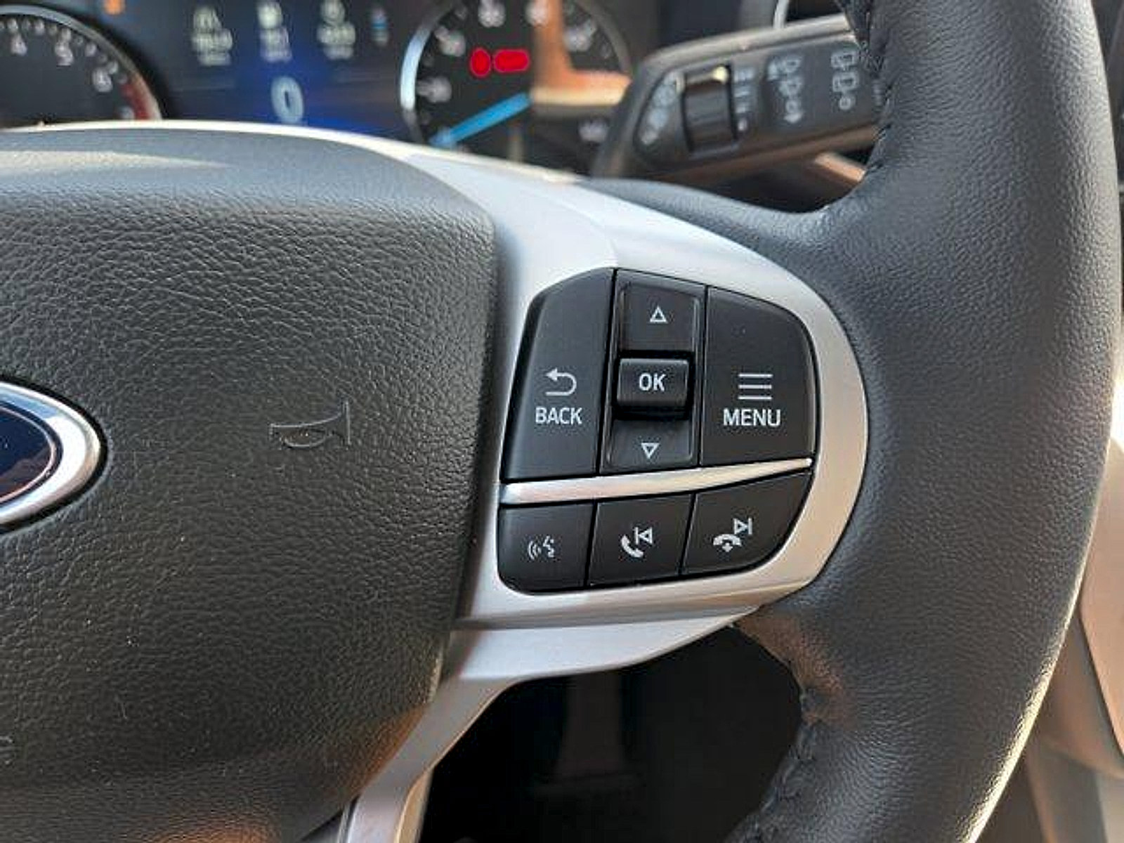 Certified 2023 Ford Explorer XLT w/ Equipment Group 202A AWD/4WD image 15
