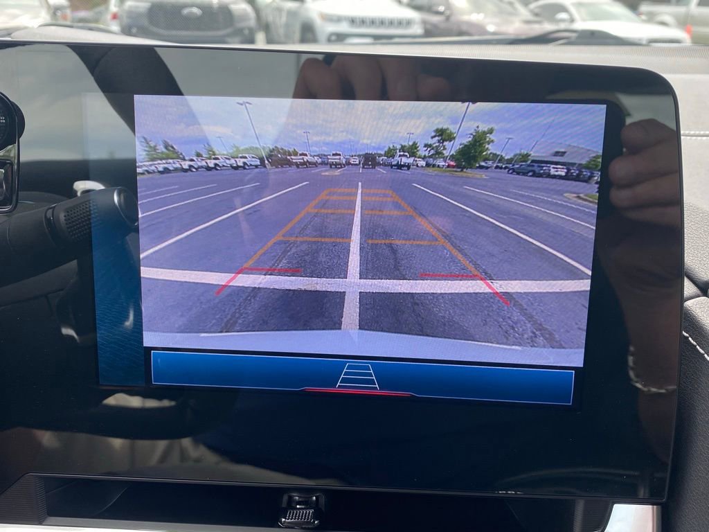 Used 2024 Chevrolet Corvette Stingray Coupe w/ Z51 Performance Package image 19