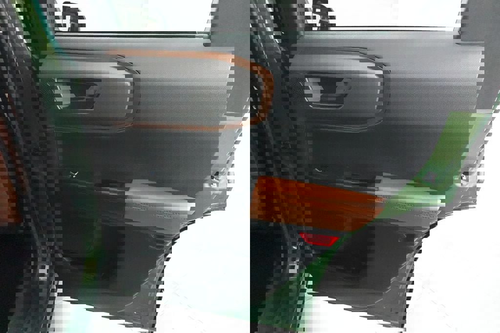 Certified 2025 Ford Bronco Sport Outer Banks w/ Outer Banks Tech Package+ AWD/4WD image 31