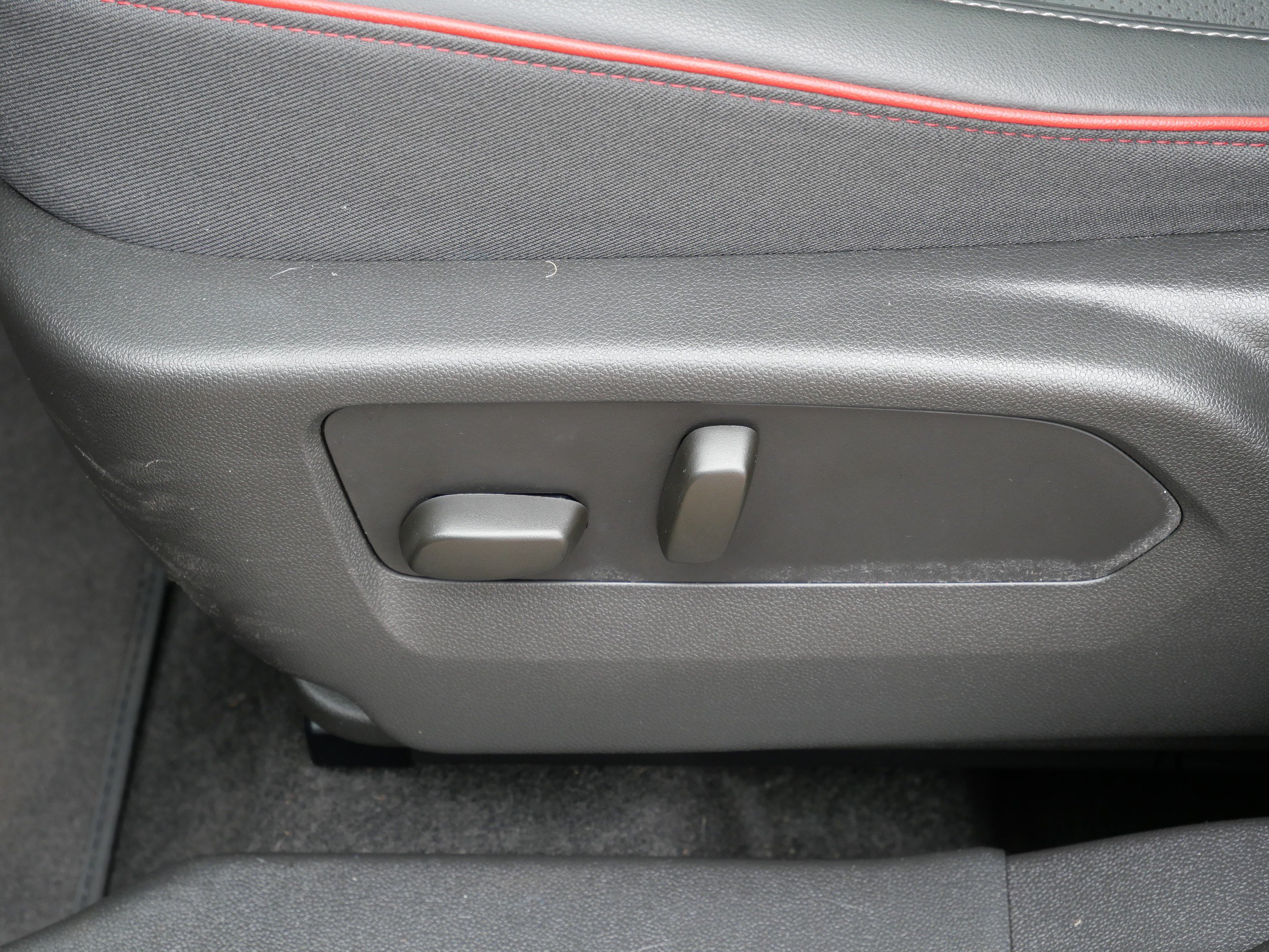 Used 2022 Buick Envision Essence w/ Technology Package II AWD/4WD image 19
