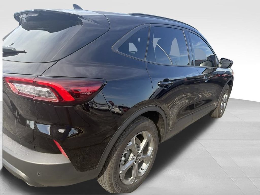 Certified 2026 Ford Escape ST-Line w/ Tech Pack #1 FWD image 28