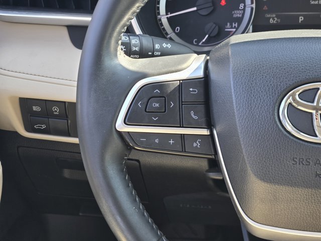 Used 2023 Toyota Highlander XLE image 25