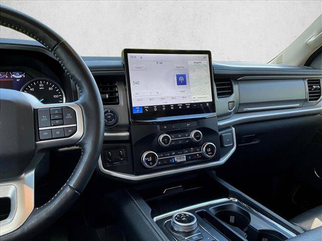 Certified 2023 Ford Expedition XLT RWD image 6