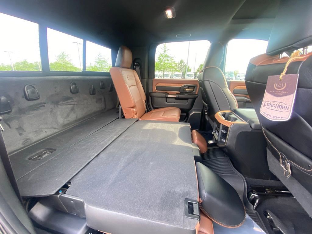 Used 2024 RAM 3500 Limited w/ Safety Group image 28