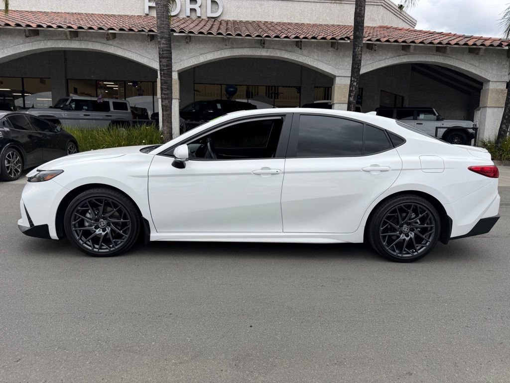 Used 2025 Toyota Camry SE w/ Convenience Package FWD image 8