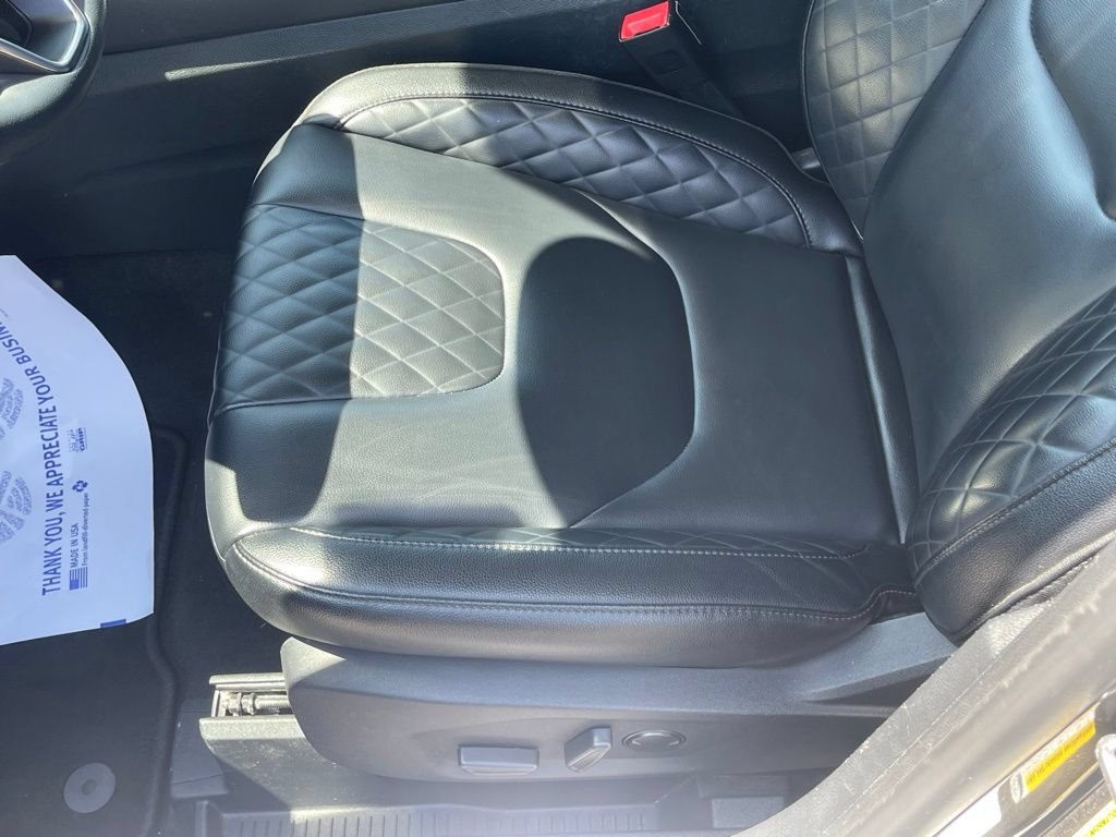 Certified 2024 Ford Edge Titanium AWD/4WD image 25