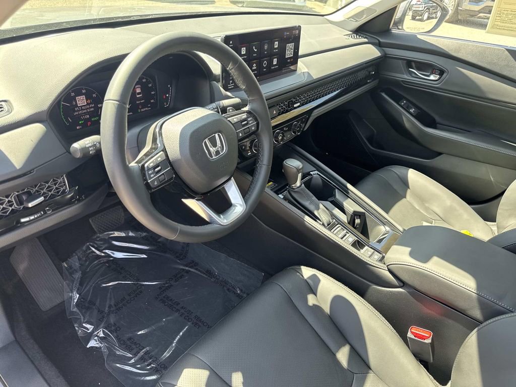 Used 2023 Honda Accord Touring image 16