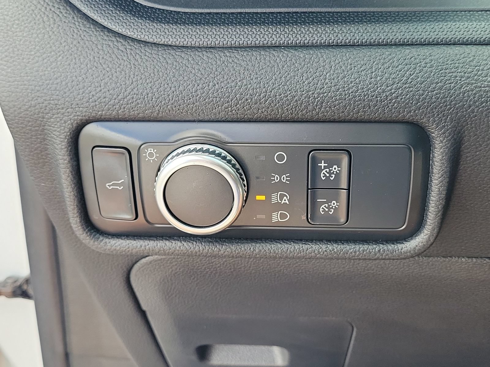 Certified 2020 Ford Explorer 2WD image 29