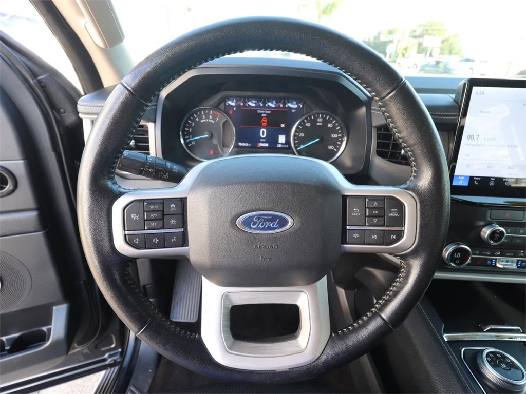 Certified 2022 Ford Expedition XLT image 18