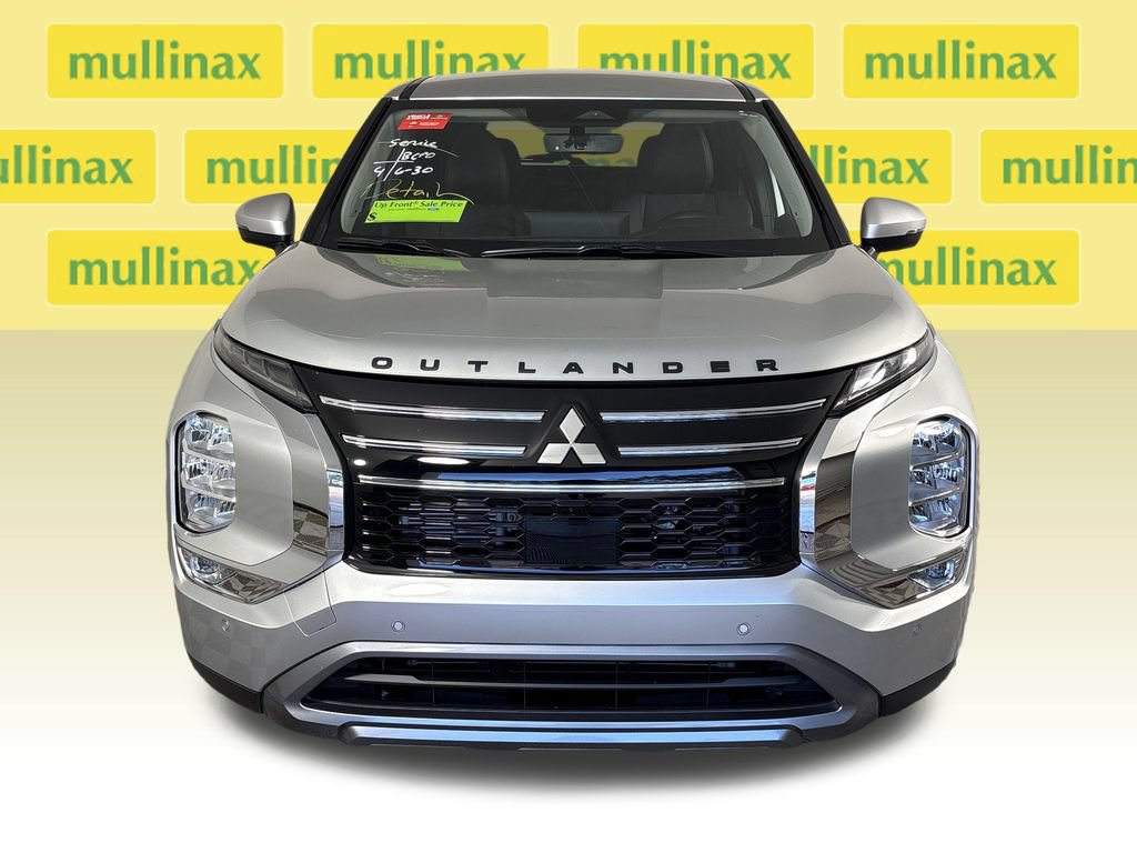 Used 2026 Mitsubishi Outlander SE FWD image 14