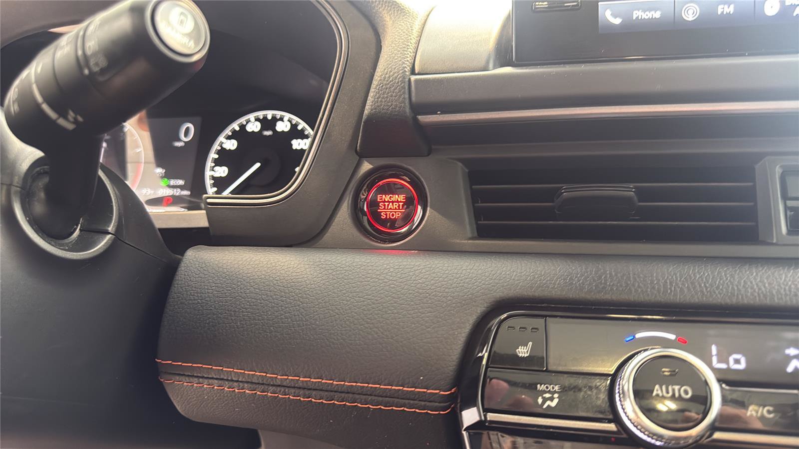 Used 2025 Honda Pilot TrailSport image 28