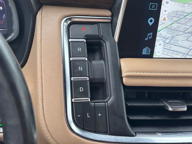 Used 2023 Chevrolet Suburban Premier w/ Premium Package 2 AWD/4WD image 26
