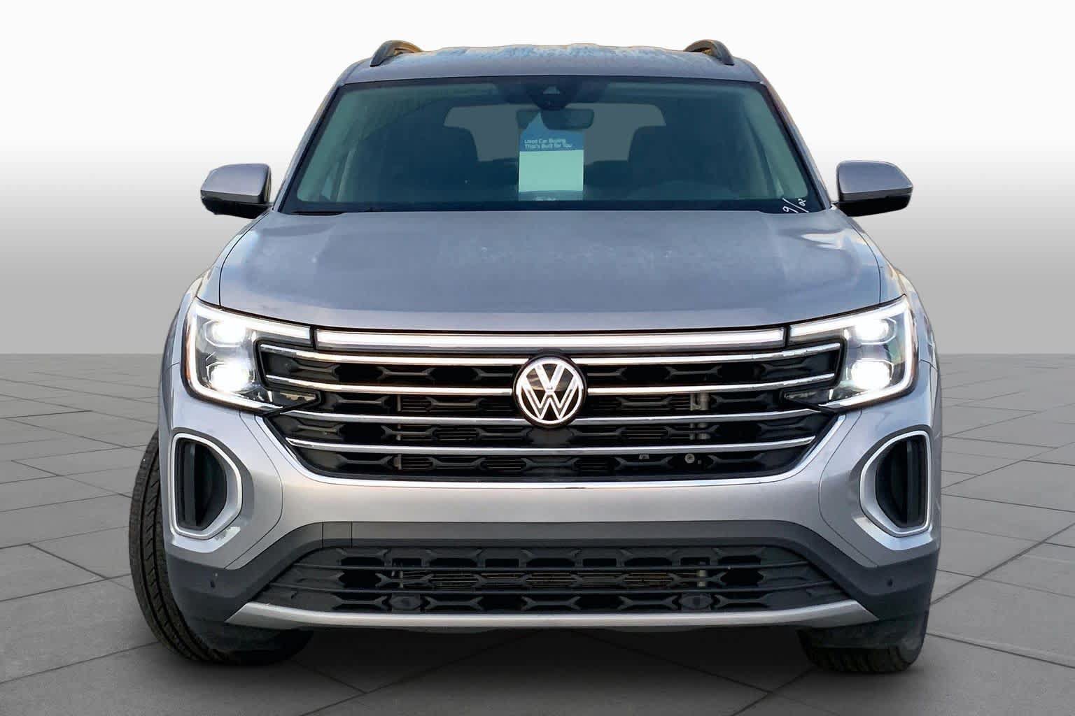 Used 2026 Volkswagen Atlas SE FWD image 3