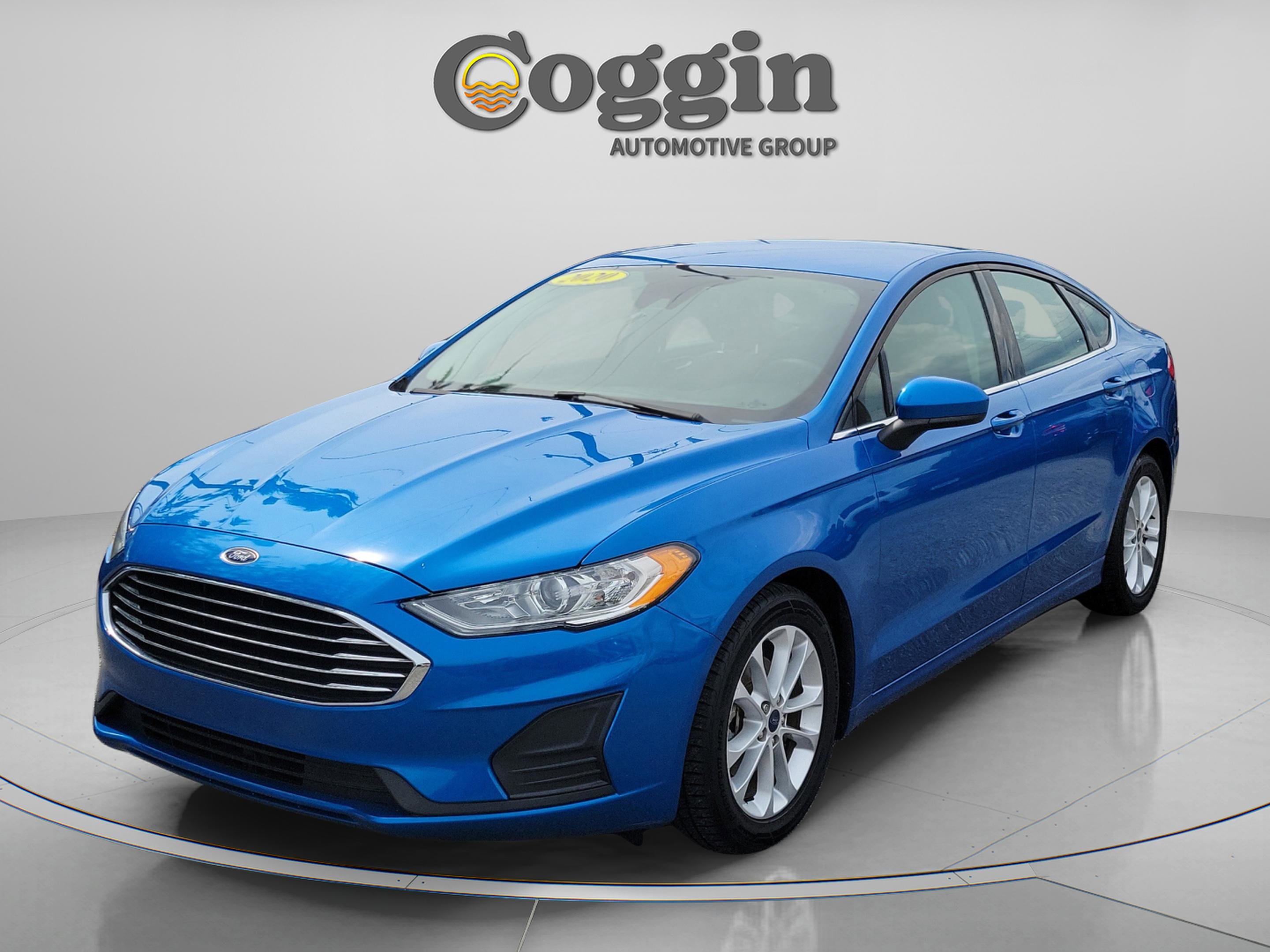 Certified 2020 Ford Fusion SE FWD image 1