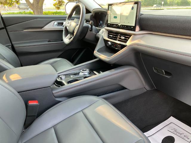 Certified 2025 Ford Explorer Active w/ Active Comfort Package AWD/4WD image 23