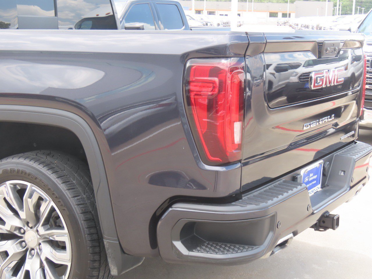 Used 2023 GMC Sierra 1500 Denali w/ Denali Reserve Package AWD/4WD image 15