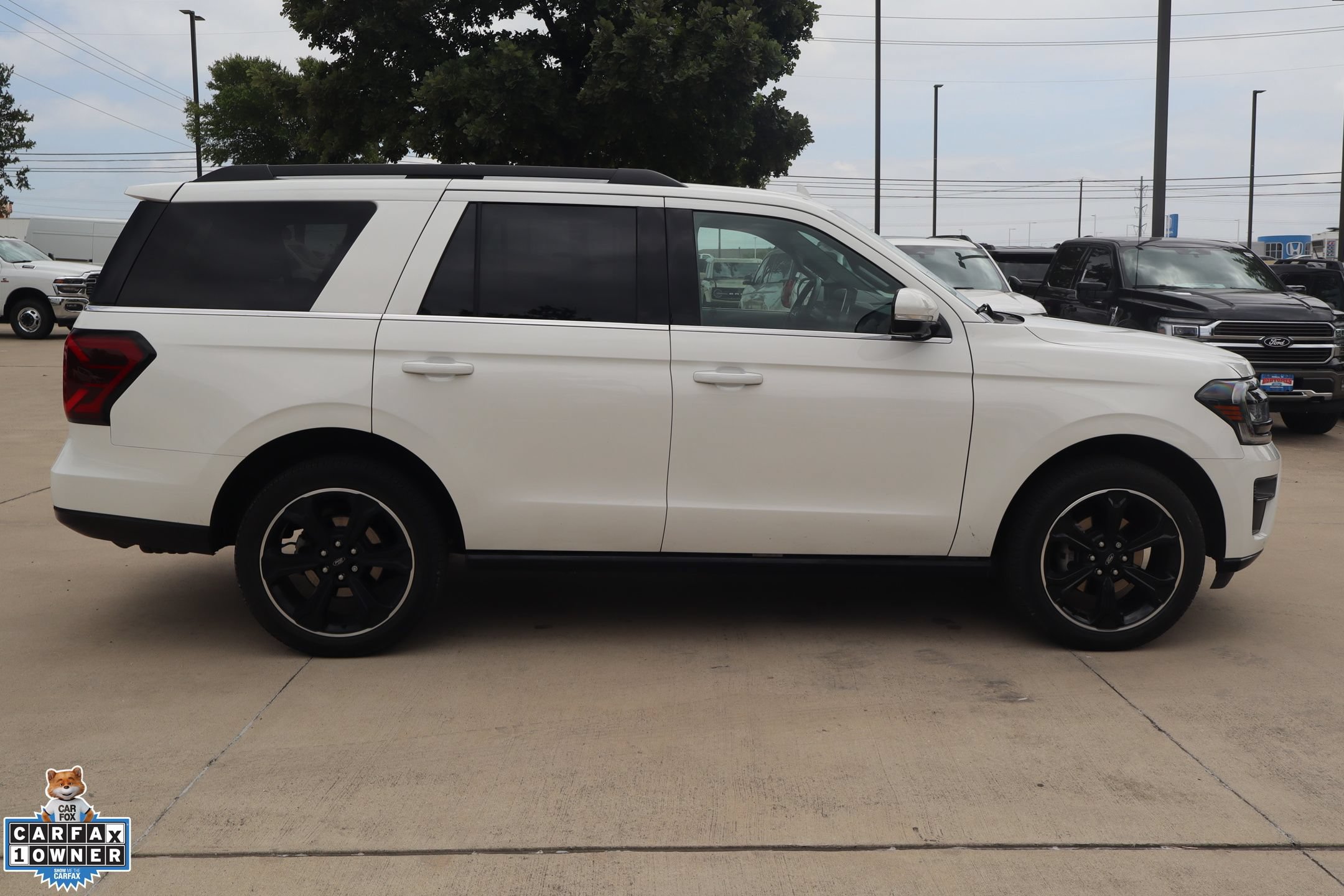 Certified 2024 Ford Expedition Limited AWD/4WD image 2