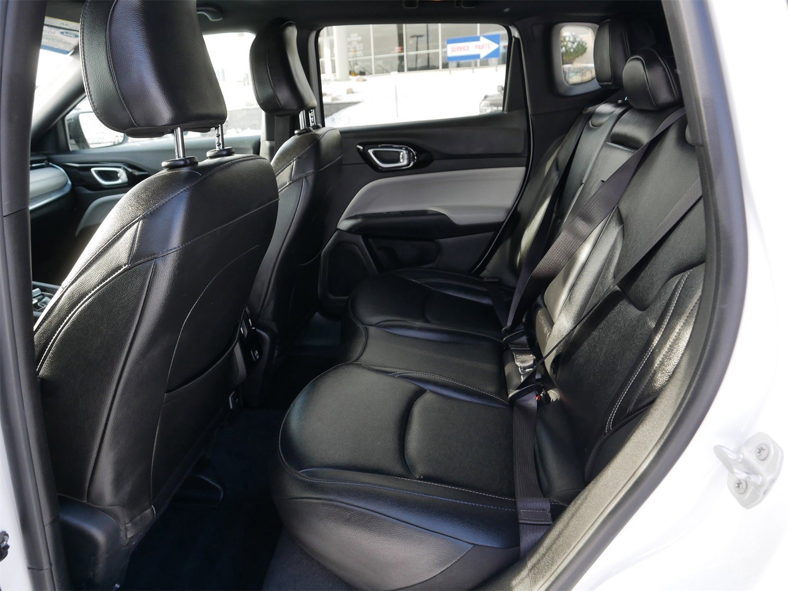 Used 2025 Jeep Compass Limited image 16