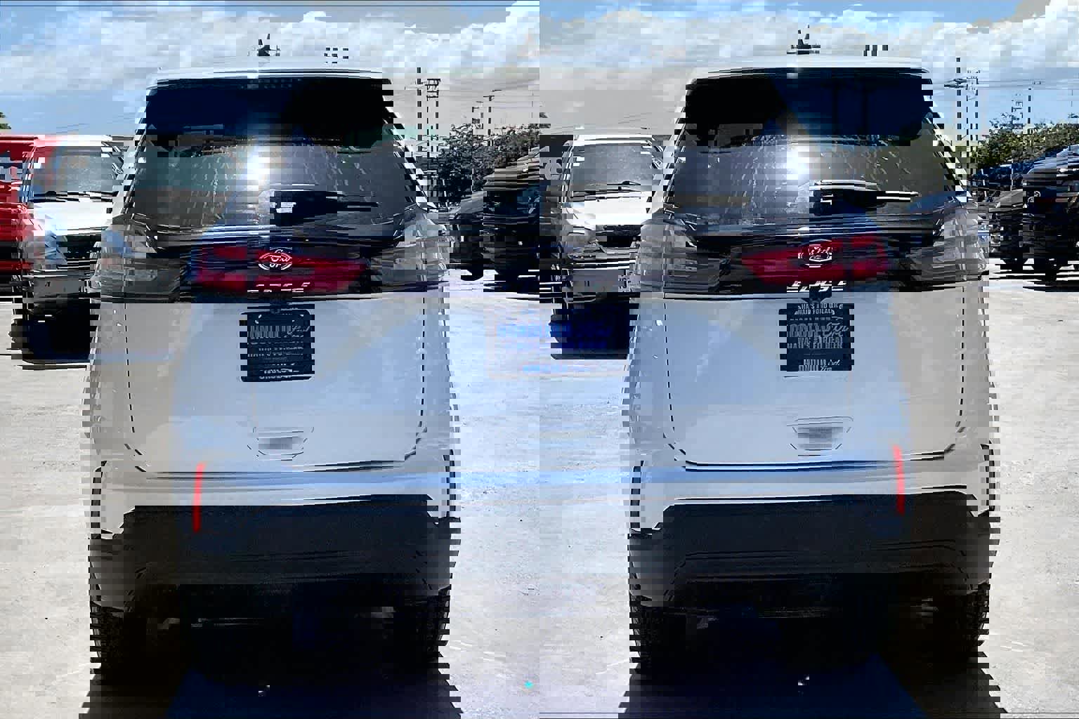 Certified 2021 Ford Edge SE FWD image 2