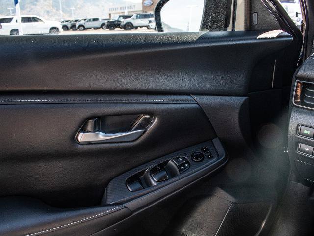 Used 2025 Nissan Sentra SV FWD image 16