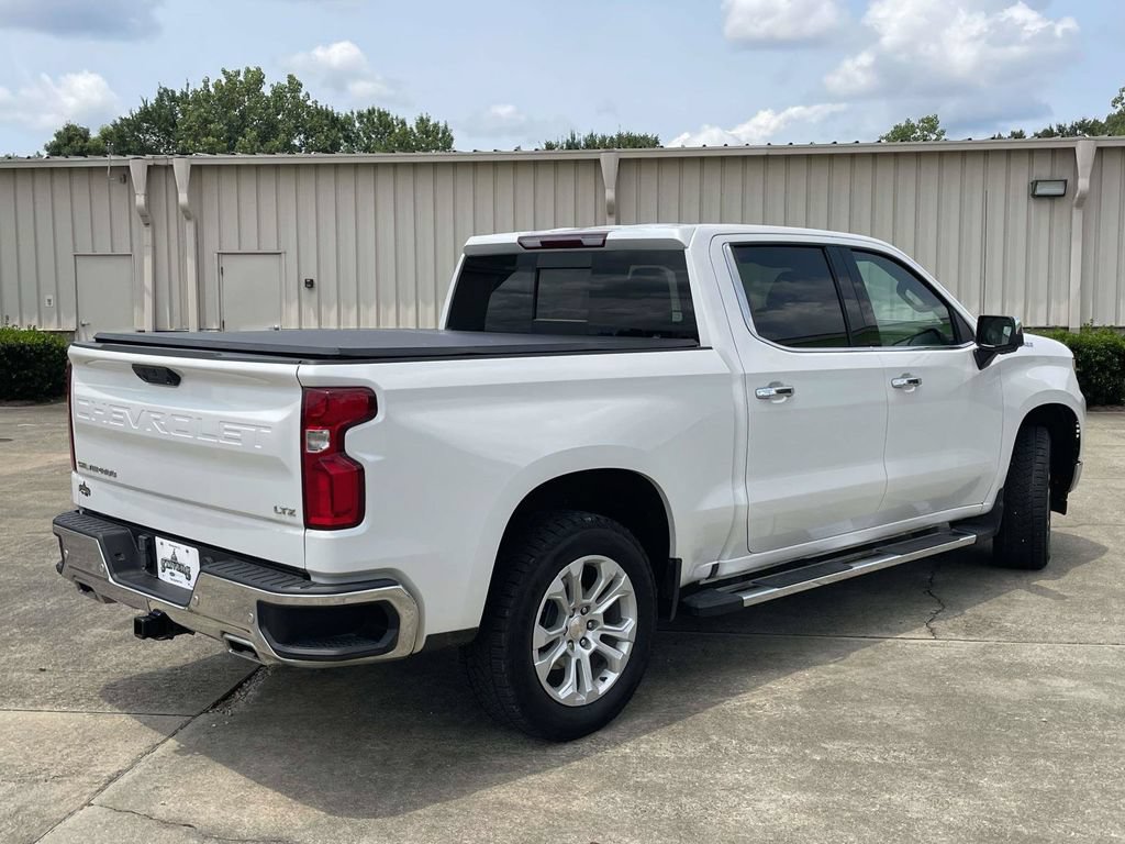 Used 2023 Chevrolet Silverado 1500 LTZ w/ LTZ Convenience Package II AWD/4WD image 3