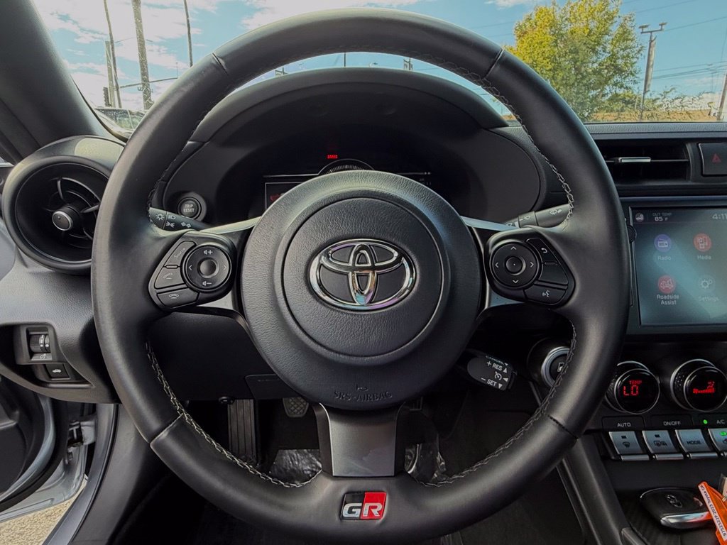 Used 2023 Toyota GR86 RWD image 19