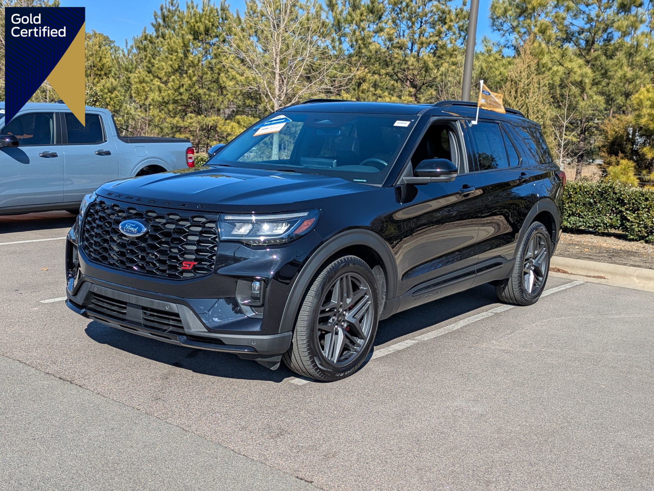 Certified 2025 Ford Explorer ST image 1