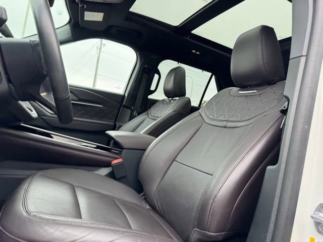 Certified 2025 Ford Explorer Platinum w/ Ultimate Package image 14