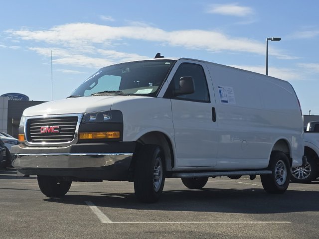 Used 2025 GMC Savana 2500 w/ Driver Convenience Package RWD image 9