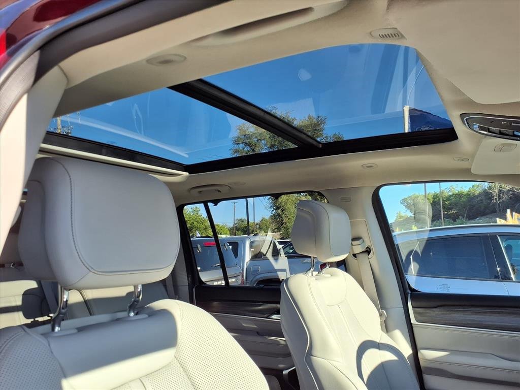 Used 2024 Jeep Wagoneer Series II w/ Premium Group I image 9